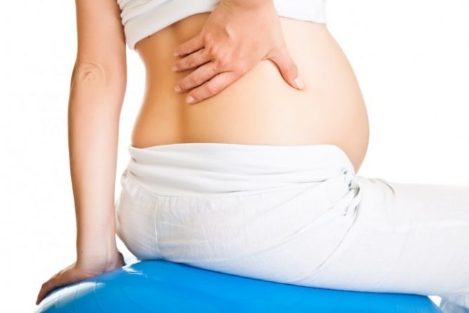 Mang thai gây áp lực lên phần xương chậu, gây ra thoát vị đĩa đệm