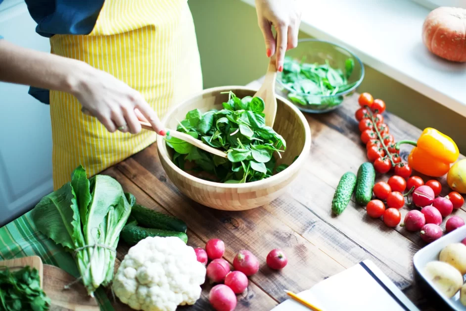 Ăn nhiều rau xanh có lợi cho sức khỏe bà bầu