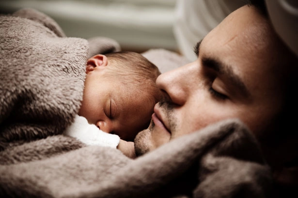 Hãy chọn cách ngủ đúng tư thế để đảm bảo an toàn cho bé